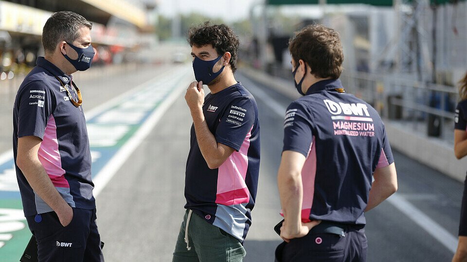 Sergio Perez ist am Donnerstag vor dem Spanien-GP schon in Barcelona an der Strecke, Foto: LAT Images