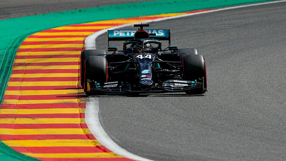 Lewis Hamilton steht beim Formel-1-Rennen in Spa-Francorchamps am Sonntag von der Pole Position