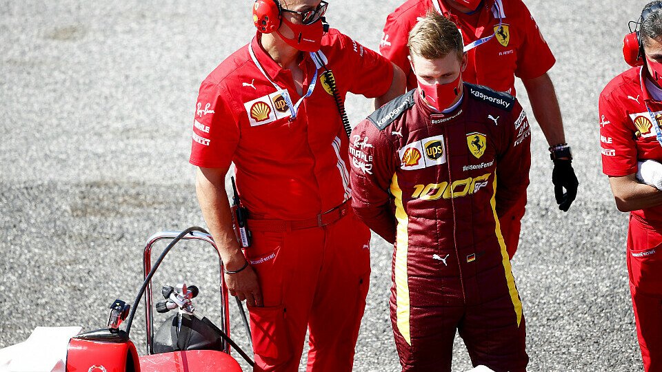 Mick Schumacher fuhr in Mugello zuletzt den alten Formel-1-Ferrari seines Vaters, Foto: LAT Images