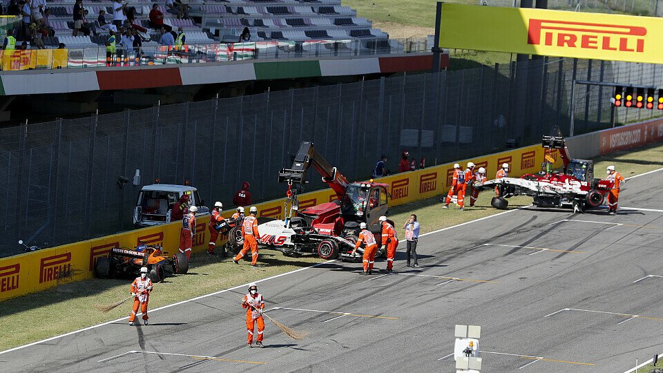 Viel Schrott beim Formel-1-GP von Mugello - der Crash bleibt in Sotschi Thema