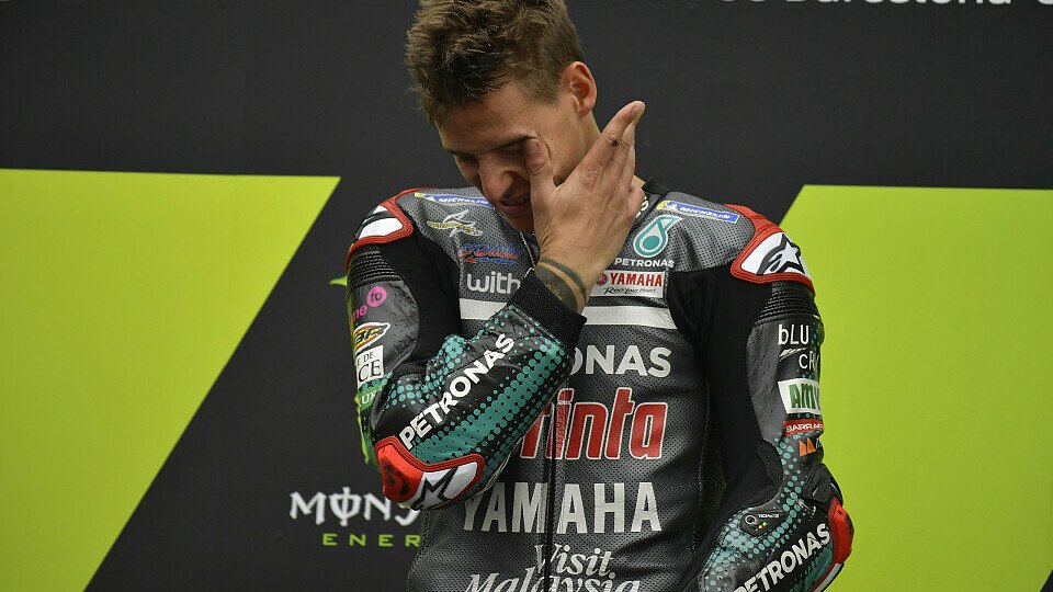 Fabio Quartararo kamen während der Siegerehrung die Tränen, Foto: MotoGP.com