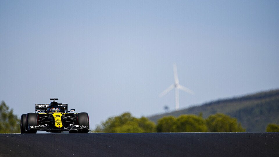 Renault schwächelt in der Algarve, eine Windböe führt zu einem Qualifying-Unfall von Daniel Ricciardo, Foto: LAT Images