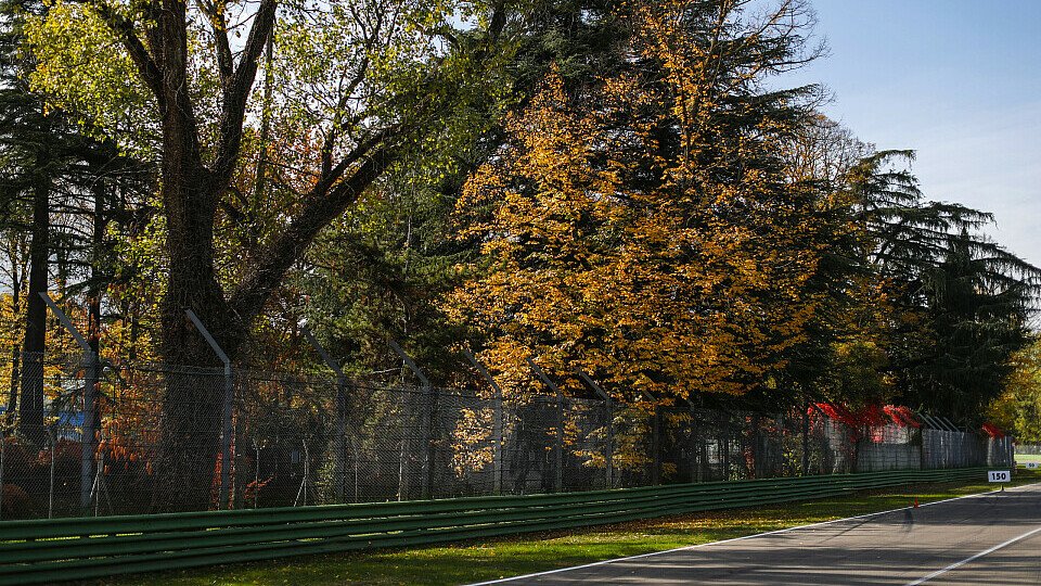 Imola empfängt die Formel 1 mit schönstem Herbstwetter, Foto: LAT Images