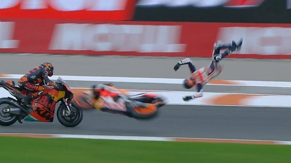 Alex Marquez schlug hart am Asphalt auf, Foto: Screenshot/MotoGP
