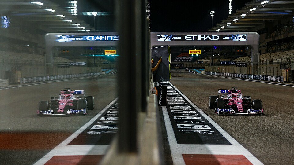 Racing Point muss beim Finale in Abu Dhabi die Niederlage gegen McLaren fürchten, Foto: LAT Images