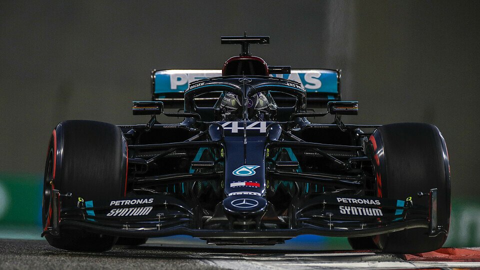 Lewis Hamilton musste sich bei seinem Comeback mit diversen Problemen herumschlagen, Foto: LAT Images