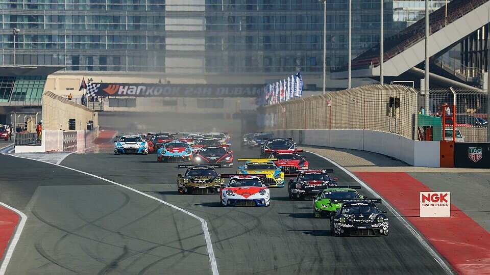 Das 24-Stunden-Rennen von Dubai wurde zum 16. Mal ausgetragen