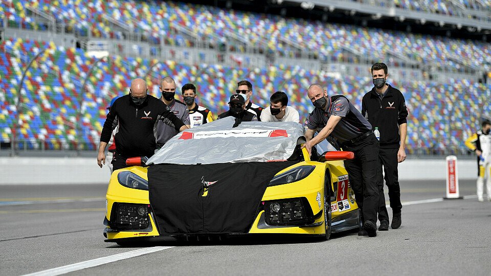 Das #3 Team von Corvette Racing bei den 24 Stunden von Daytona