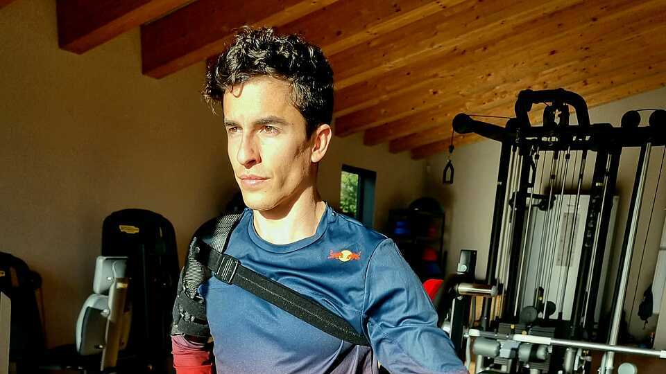 Marc Marquez arbeitet bereits wieder im Fitnessstudio, Foto: Facebook/Marc Marquez
