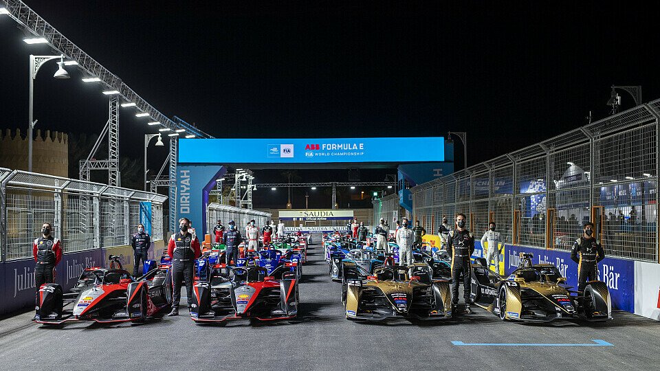 Die Formel E startet am Freitag und Samstag in Saudi-Arabien in die Saison 2021, Foto: LAT Images