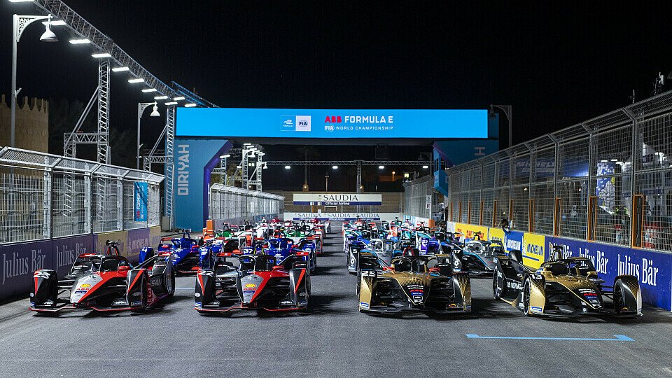 Die Formel E 2022 startet am Freitag in Saudi-Arabien, Foto: LAT Images
