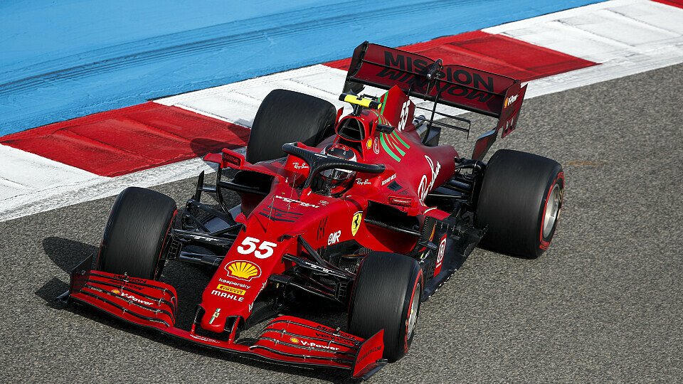 Carlos Sainz konnte in Bahrain ein gelungenes Ferrari-Debüt feiern, Foto: LAT Images