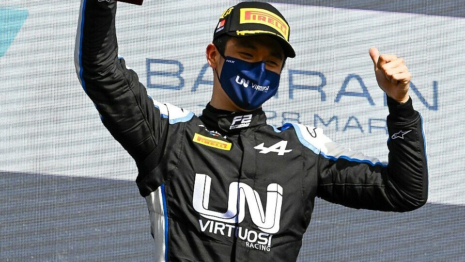 Guanyu Zhou darf in Österreich ein Formel-1-Training für Alpine fahren, Foto: LAT Images