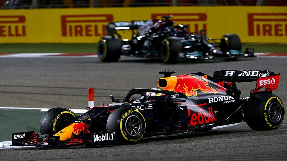 Max Verstappen verlor die Chance auf den Sieg beim Formel-1-Rennen in Bahrain gleich zwei Mal