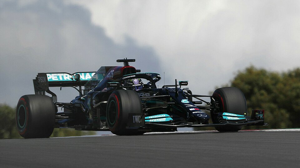 Formel-1-Weltmeister Lewis Hamilton fuhr im 2. Training in Portugal die Bestzeit