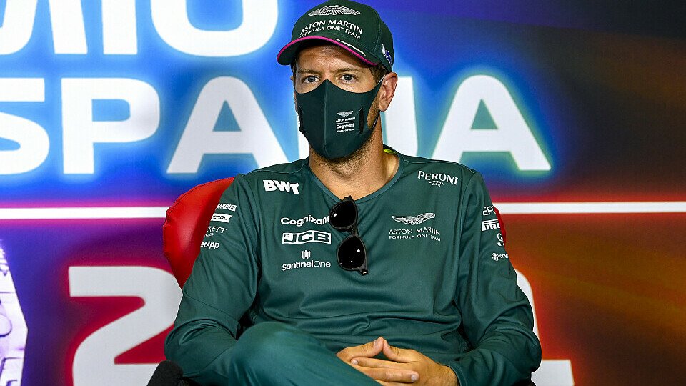 Sebastian Vettel bekommt in Barcelona neue Teile, Foto: LAT Images