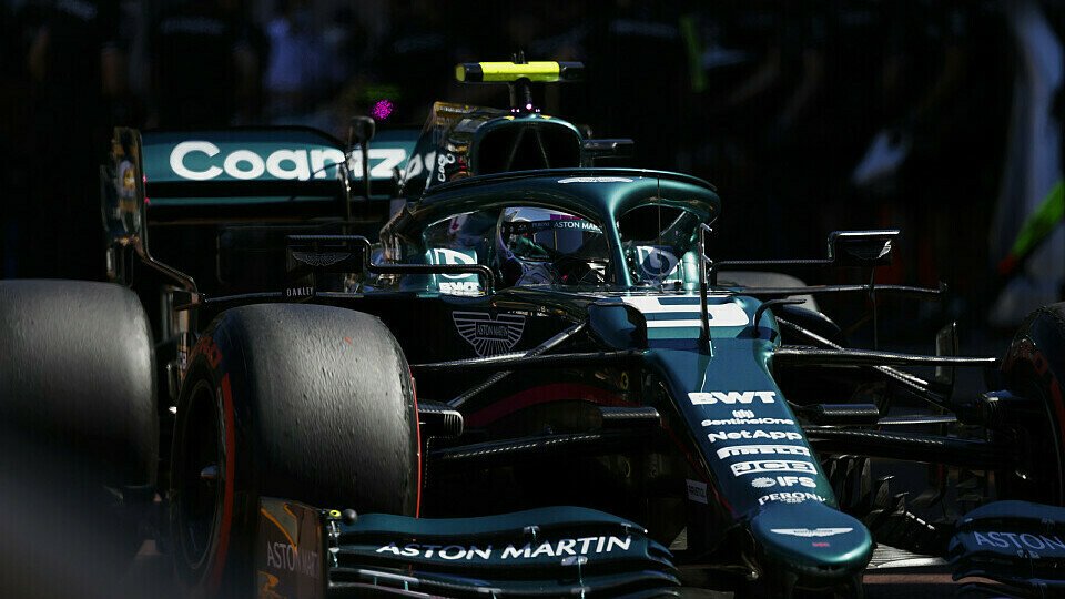 Aston Martin quält sich mit einem schweren Start in die Formel-1-Saison 2021, Foto: LAT Images