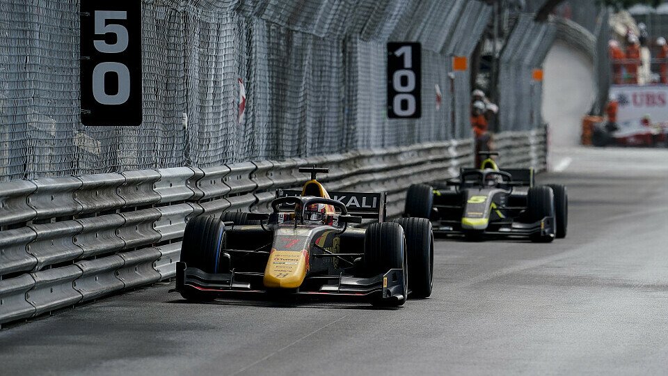 Liam Lawson hat am Samstagvormittag das zweite Rennen der Formel 2 in Monaco gewonnen, Foto: LAT Images