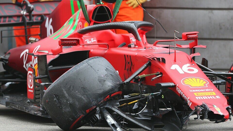 Charles Leclerc ruinierte sich 2021 mit einem Crash im Qualifying die Rennteilnahme am Monaco-GP, Foto: LAT Images