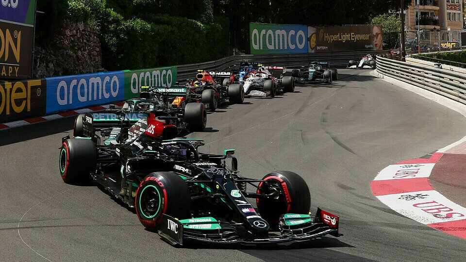 Lewis Hamilton kämpfte in Monaco in ungewohnten Gefilden, Foto: LAT Images