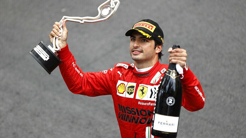 In Monaco konnte Sainz noch sofort nach Rennende sein Podium feiern, Foto: LAT Images