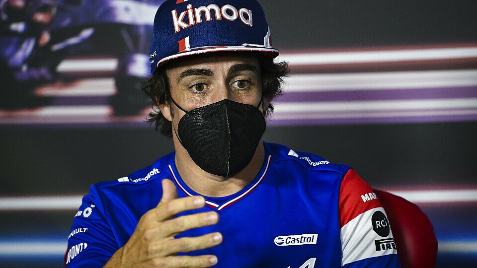 Fernando Alonso war die Konkurrenz bei den Formel-1-Rennen in Österreich zu frech, Foto: LAT Images