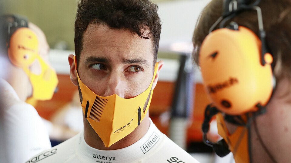 Daniel Ricciardo war im Qualifying der Formel 1 in Österreich erneut auf Kriegsfuß mit seinem McLaren, Foto: LAT Images