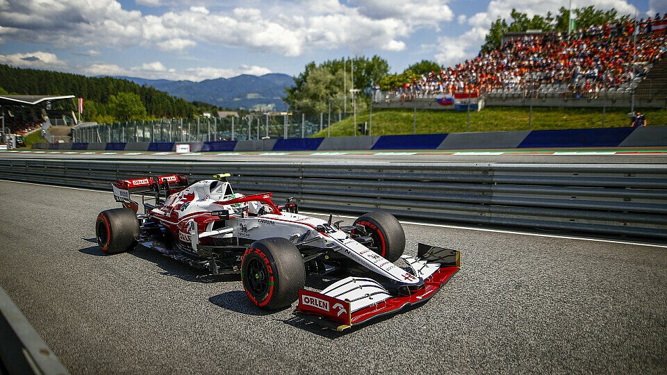 Alfa Romeos Logos bleiben auf Saubers Formel-1-Autos, Foto: LAT Images
