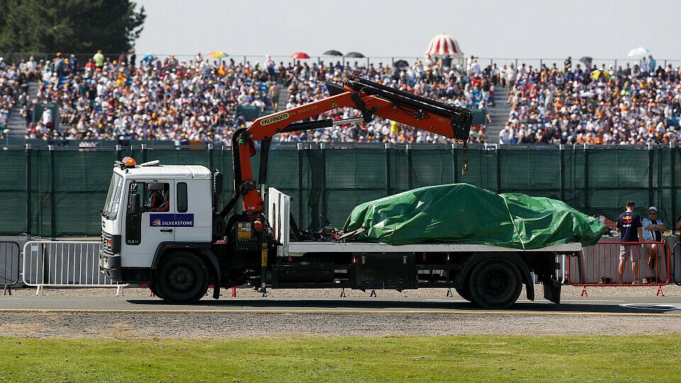 Red Bull hat mit dem Unfall zwischen Max Verstappen und Lewis Hamilton noch lange nicht abgeschlossen, Foto: LAT Images