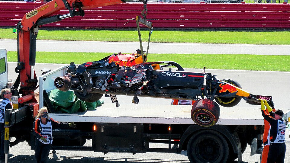 Max Verstappen droht im Laufe der Formel-1-Saison 2021 noch eine Strafversetzung, Foto: LAT Images