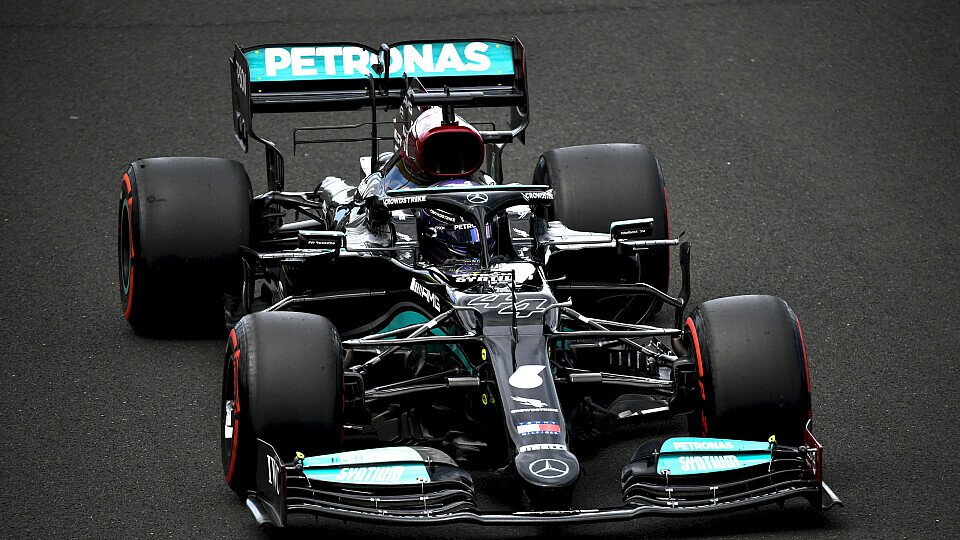 Formel-1-Weltmeister Lewis Hamilton hat sich im Qualifying in Ungarn seine 101. Pole Position gesichert, Foto: LAT Images