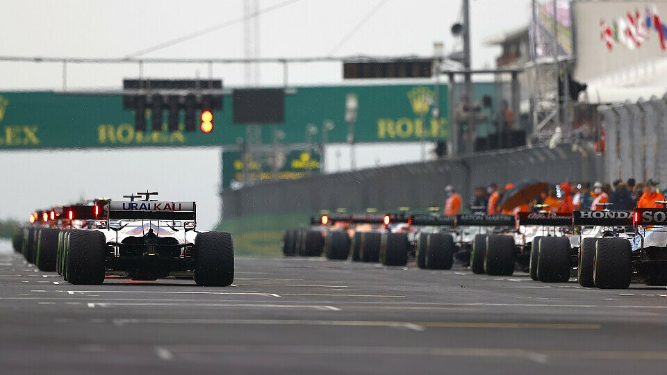 Die Formel 1 bastelt weiter fleißig am Rennkalender: 22 Rennen sollen es am Ende werden, Foto: LAT Images