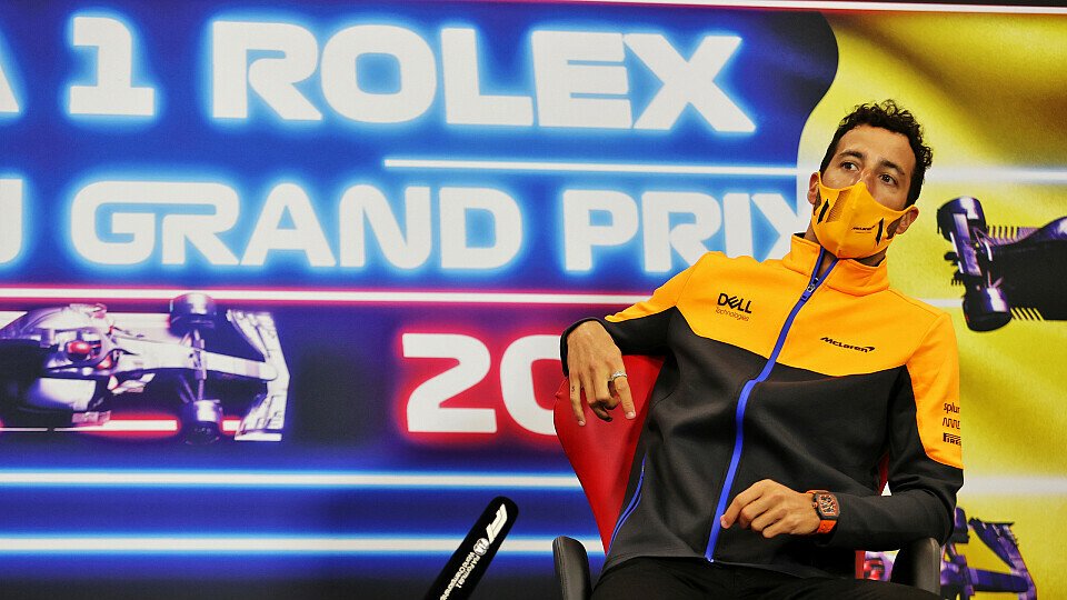 Daniel Ricciardo kehrt vom Urlaub erfrischt ins F1-Paddock von Spa zurück, Foto: LAT Images
