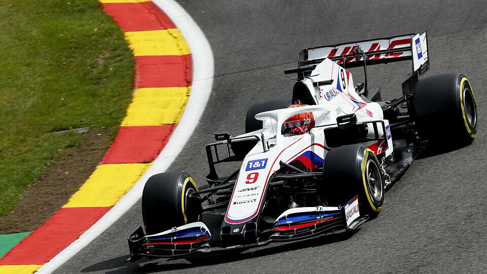 Nikita Mazepin setzte sich in den Formel-1-Trainings in Spa-Francorchamps gegen Mick Schumacher durch, Foto: LAT Images