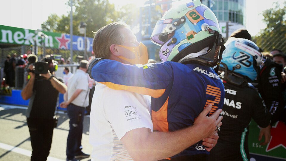 Zak Brown versprach Daniel Ricciardo beim Wechsel zu McLaren eine besondere Belohnung, Foto: LAT Images