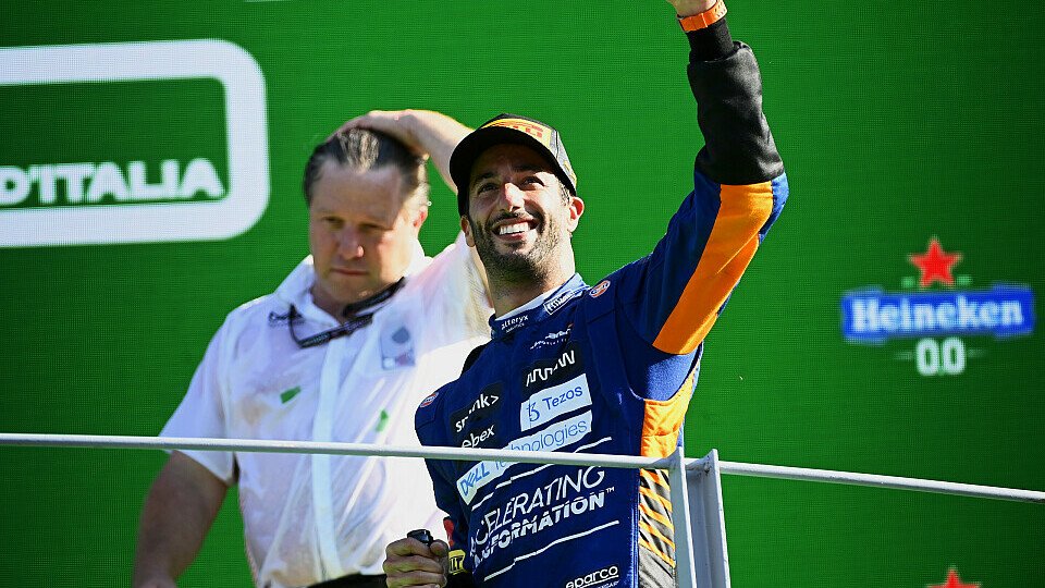 Zak Brown und Daniel Ricciardo müssen den McLaren-Traum aufgeben, Foto: LAT Images