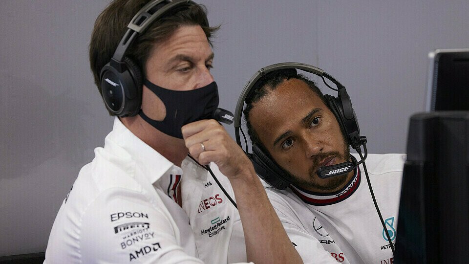 Muss Mercedes nochmal den Motor tauschen: Lewis Hamilton ist unbesorgt., Foto: LAT Images