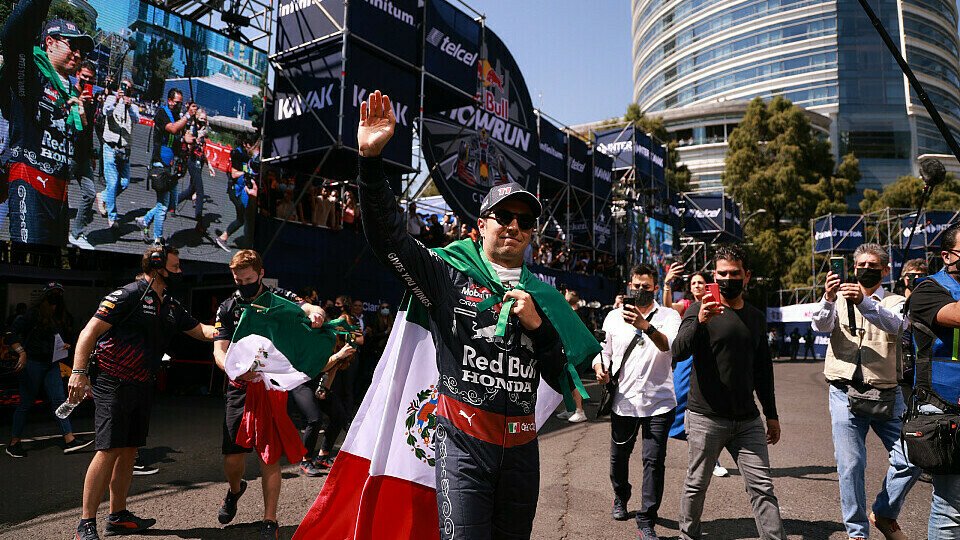 Sergio Perez hat keine Angst, in Mexiko einen möglichen Heimsieg an Max Verstappen abtreten zu müssen., Foto: Red Bull Content Pool