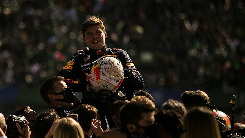Max Verstappen sorgte bei Red Bull in Mexiko für großen Jubel, Foto: LAT Images