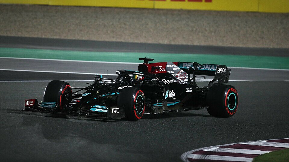 Formel-1-Weltmeister Lewis Hamilton war mit seiner Performance in den Katar-Trainings nicht zufrieden, Foto: LAT Images