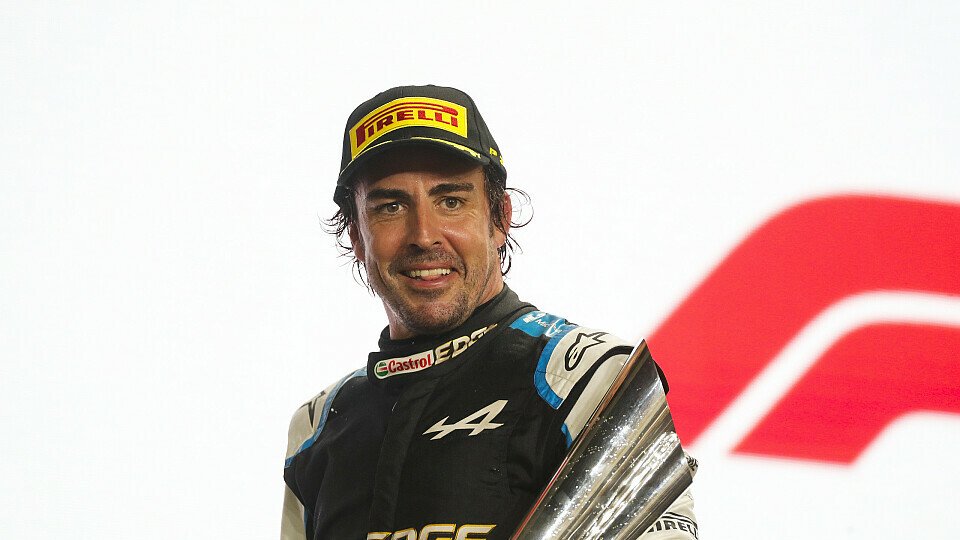 Fernando Alonso feierte in Katar das erste Podium in der Formel 1 seit sieben Jahren, Foto: LAT Images