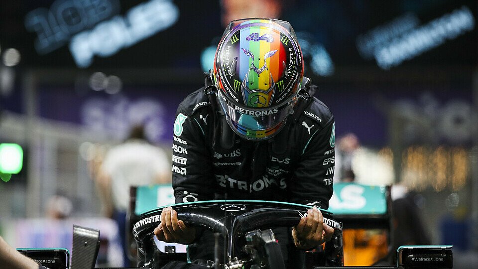 Lewis Hamilton startet heute in Saudi-Arabien von der Pole, Foto: LAT Images