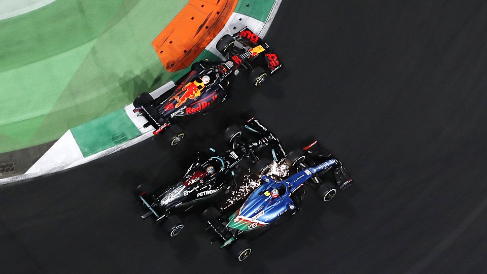 Red Bull regte sich in Saudi-Arabien erneut über FIA-Rennleiter Masi auf, Foto: LAT Images