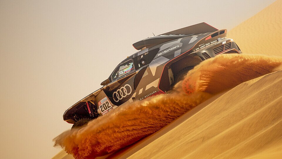 Sainz gewinnt Etappe 11 in Saudi Arabien, Foto: Red Bull