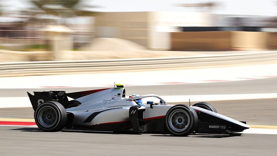 In Bahrain fuhr Hitech bereits ohne Uralkali-Logos, Foto: Formula Motorsport Limited