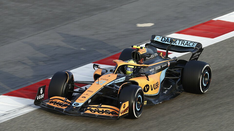 Lando Norris hatte in Bahrain mit seinem McLaren zu kämpfen, Foto: LAT Images
