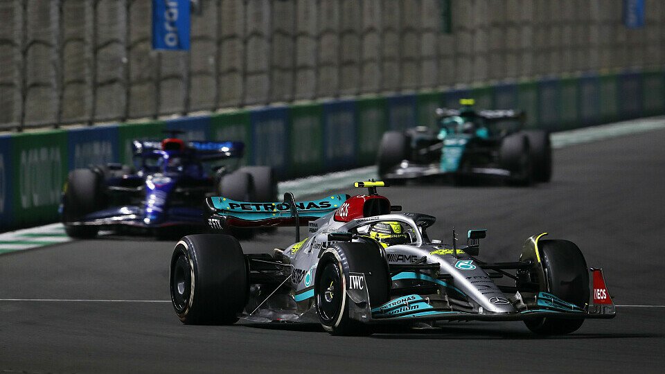 Lewis Hamilton kämpfte in Saudi-Arabien mit Williams und Aston Martin, Foto: LAT Images