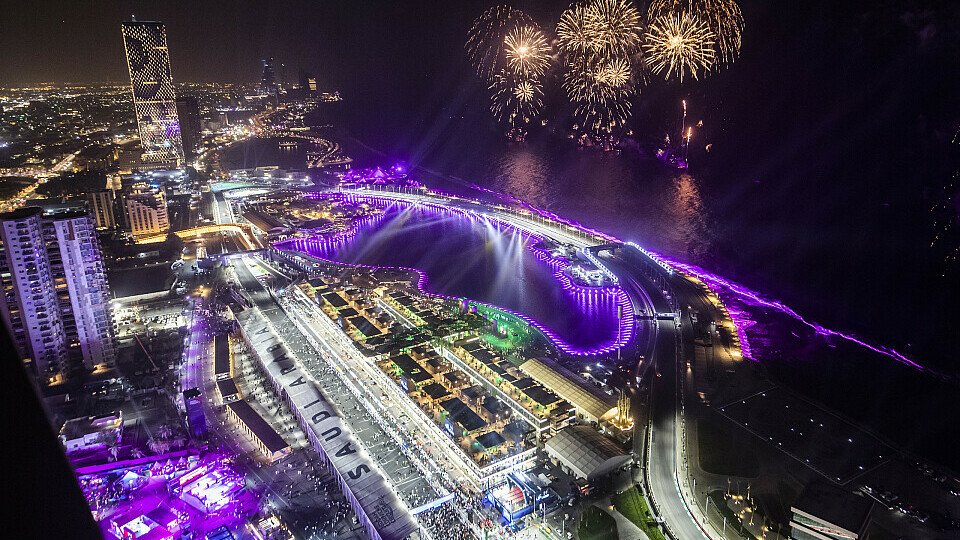 Ursprünglich war Jeddah nur eine Übergangslösung, jetzt fährt die Formel 1 wohl bis 2027 dort, Foto: LAT Images