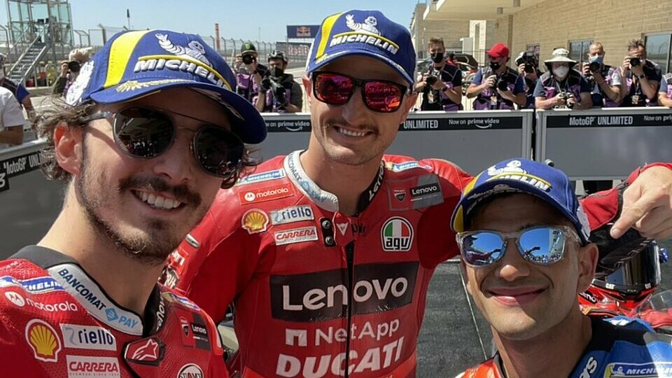 Bagnaia, Miller und Martin feierten mit einem Selfie, Foto: Twitter/Ducati