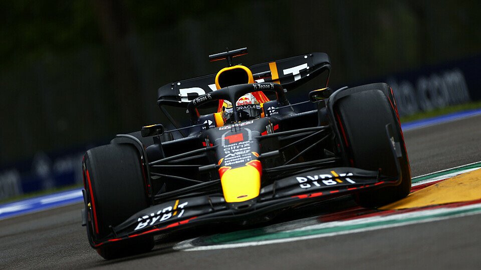 Max Verstappen kann sich unter Schwierigen Bedingungen die Pole Position sichern, Foto: LAT Images